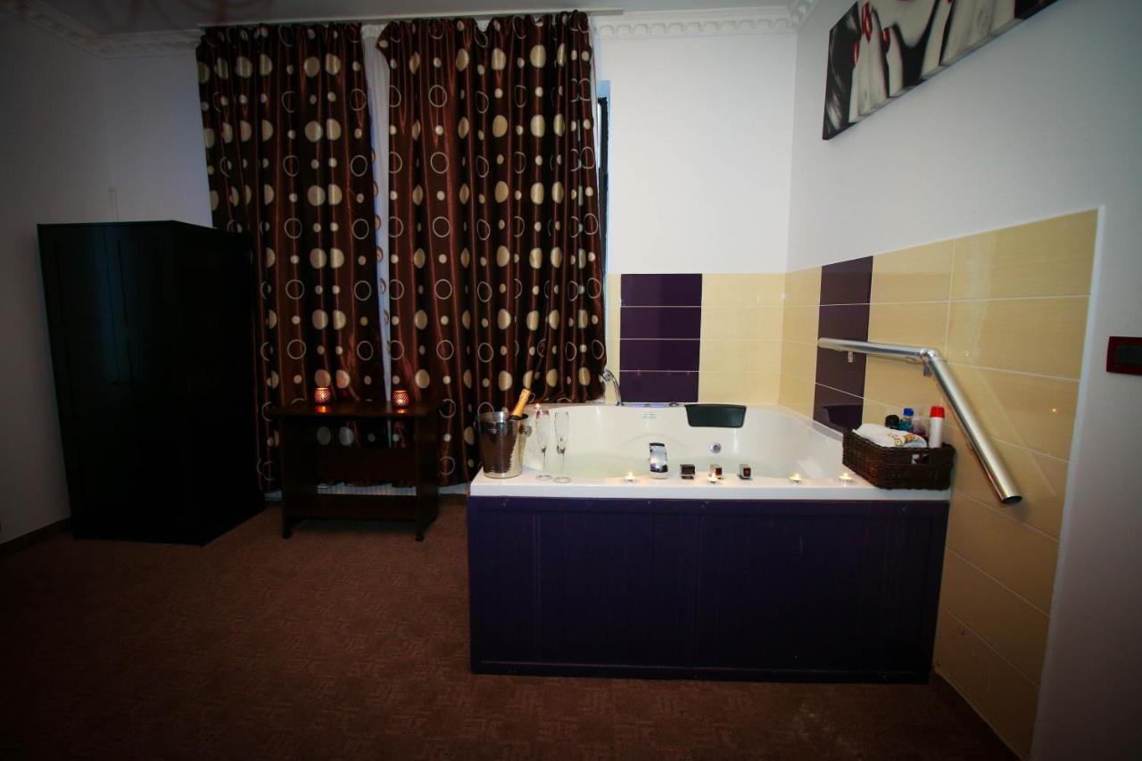 Karma Luxury Room Bukarest Eksteriør billede