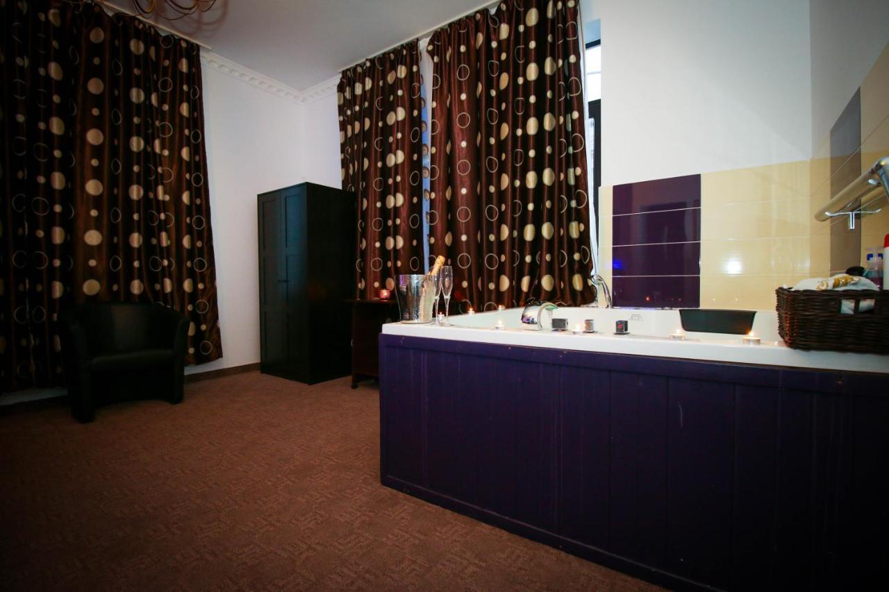 Karma Luxury Room Bukarest Eksteriør billede